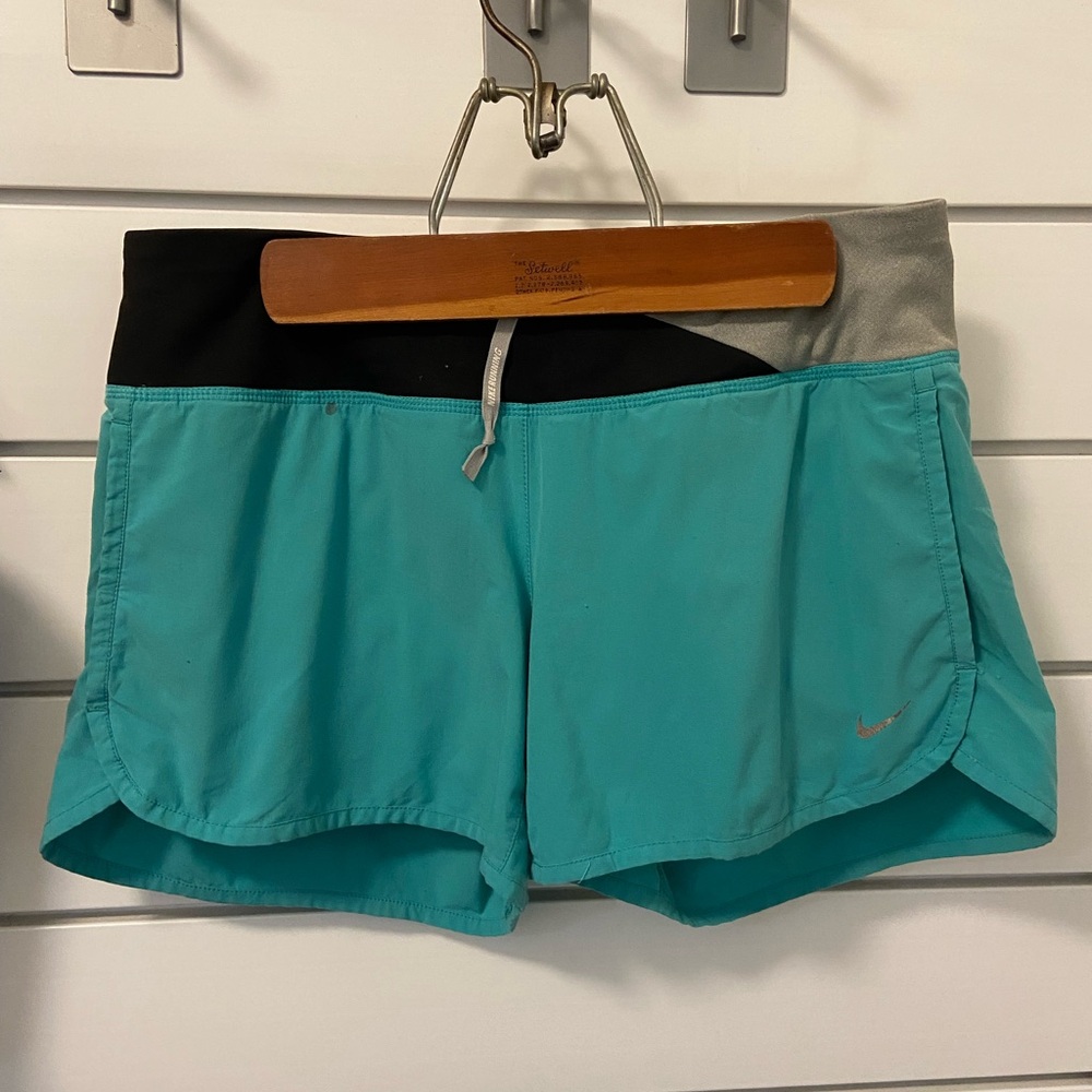 Nike 🧢 dri-fit shorts